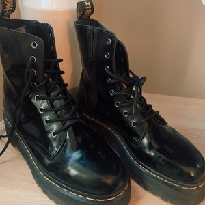 JADON DOC MARTENS